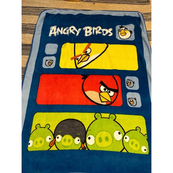 Angry Birds Fleece Throw Blanket Great Condition 62" x 43" - Picture 1 of 5